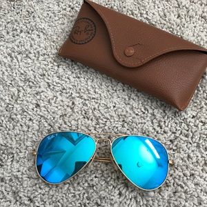 Polarized blue mirrored Ray Ban Aviators